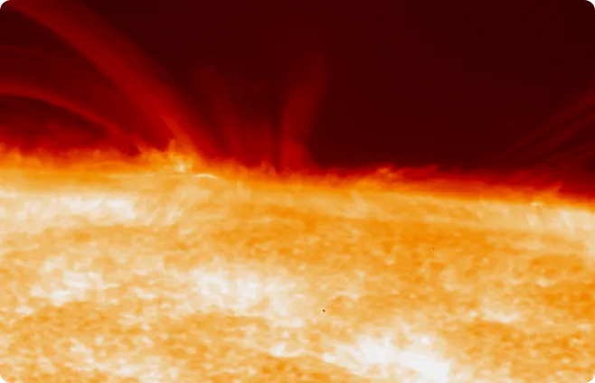 太陽観測衛星衛星のコリメータレンズの画像